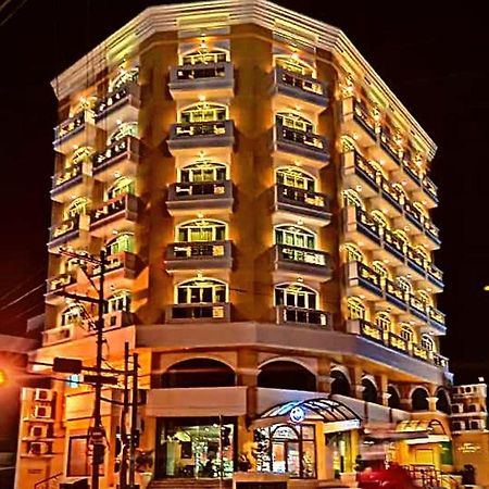 The Grand Dame Hotel Ілоіло Екстер'єр фото