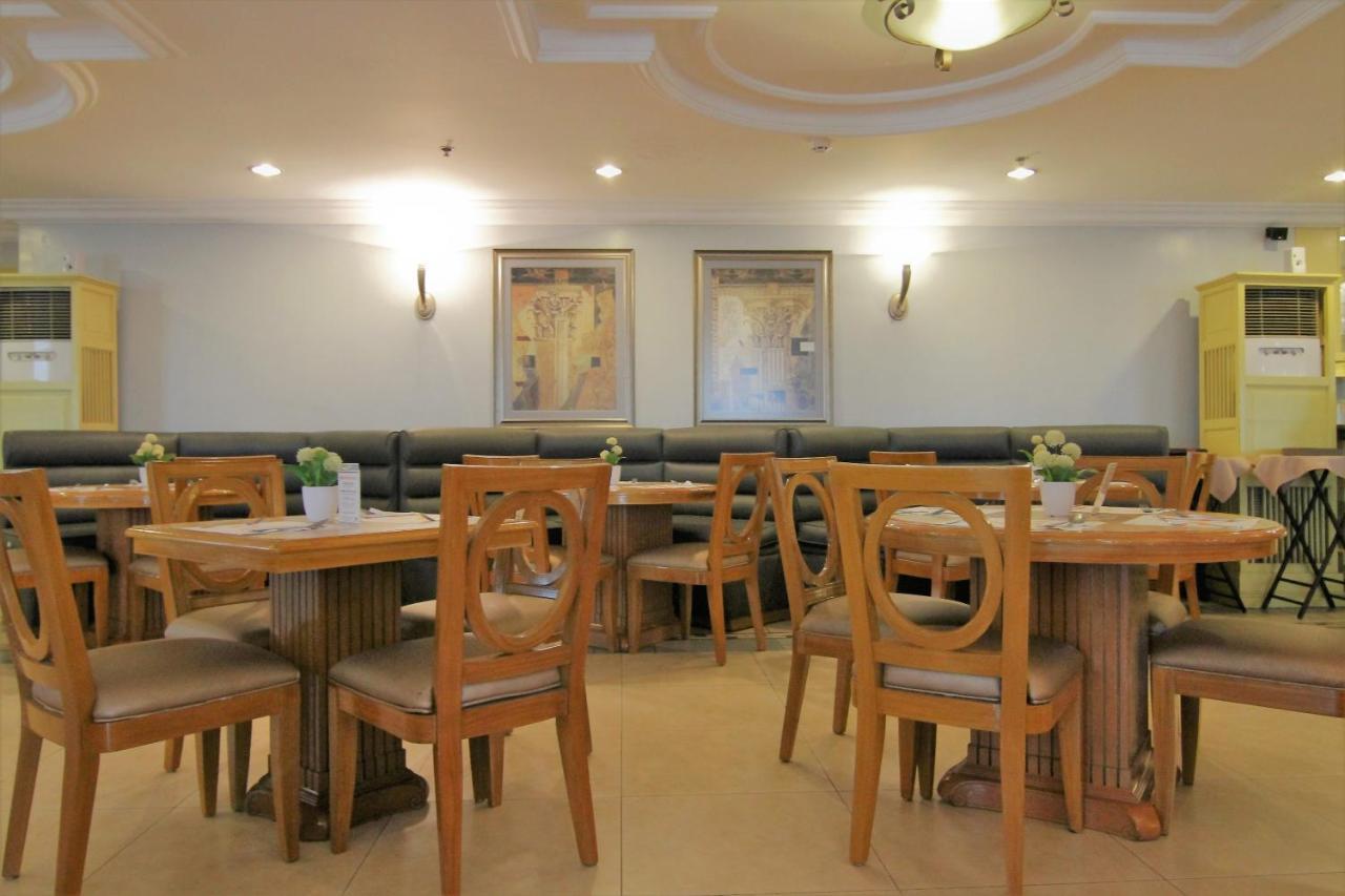 The Grand Dame Hotel Ілоіло Екстер'єр фото