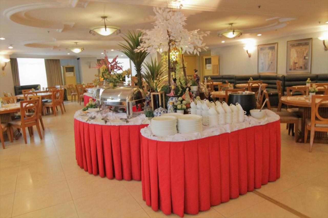 The Grand Dame Hotel Ілоіло Екстер'єр фото
