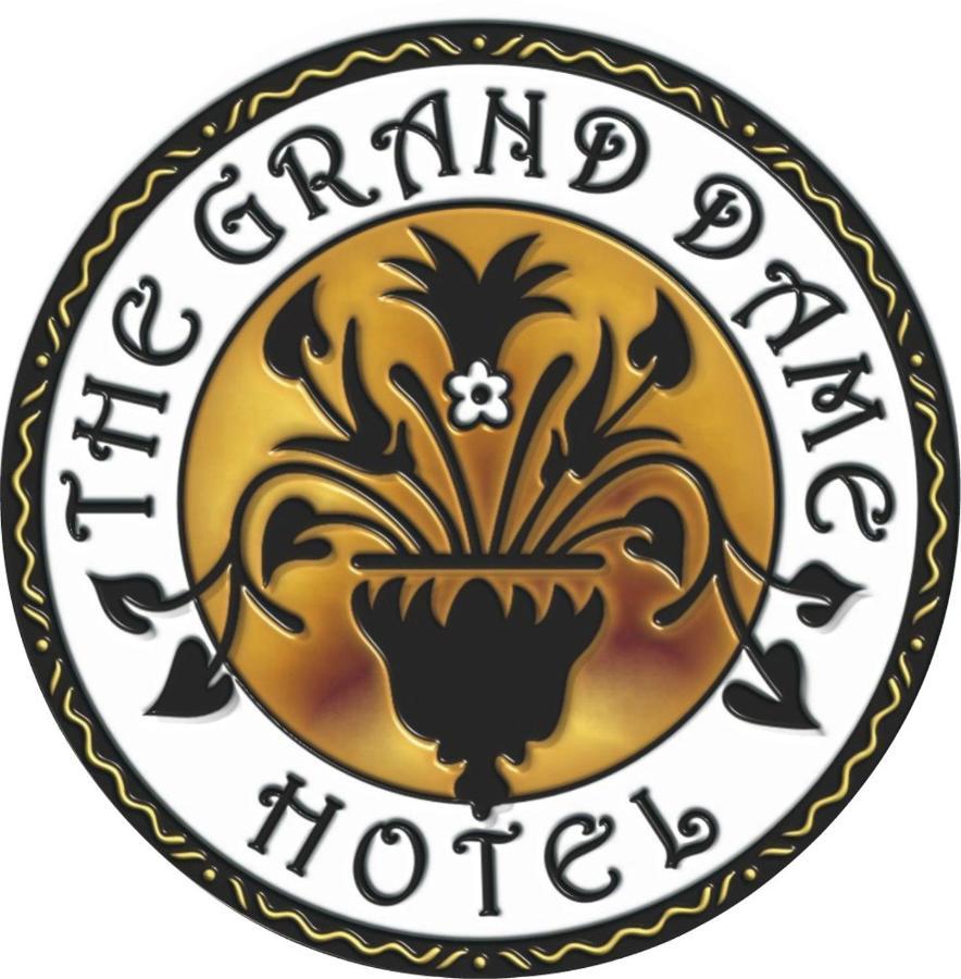 The Grand Dame Hotel Ілоіло Екстер'єр фото