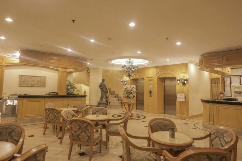 The Grand Dame Hotel Ілоіло Екстер'єр фото